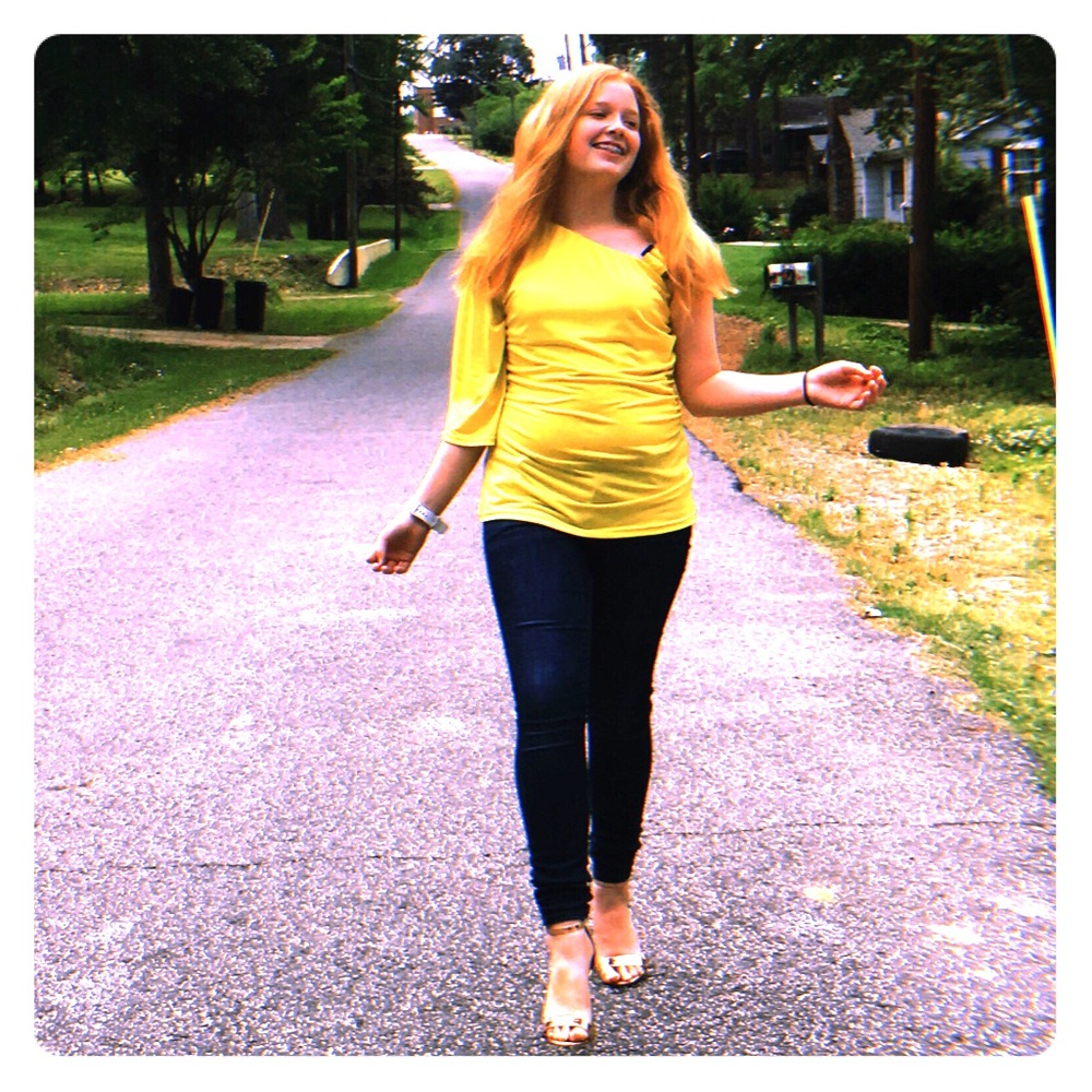 Yellow Sleeve/No sleeve